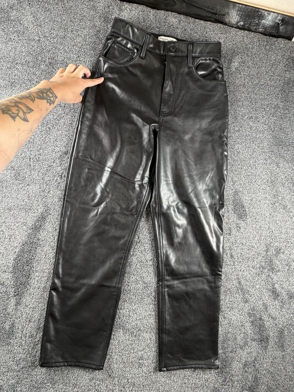Abercrombie Fitch Curve Love Black Vegan Leather Ankle Straight Pants 26/2S
